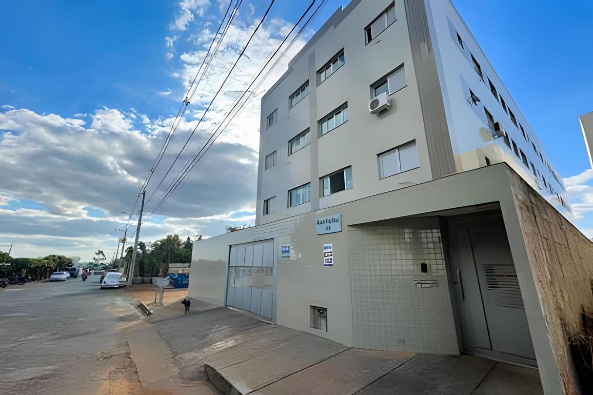 207- Apartamento De 2 Quartos No Alto Caicaras Patos de Minas Bagian luar foto
